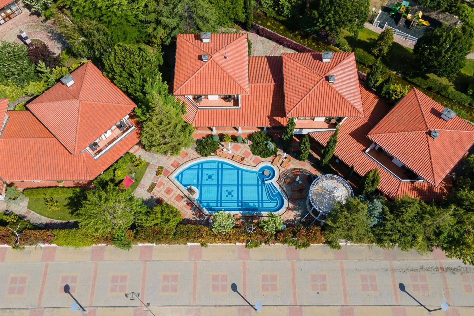 Helena Vip Villas And Suites Sunny Beach Exterior photo